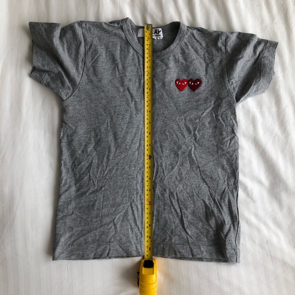 COMME DES GARÇONS PLAY WOMENS GREY DOUBLE HEART T-SHIRT - Picture 10 of 10